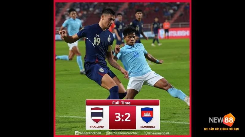 Cầu thủ Belarus U17 chiến đấu quyết liệt để cướp bóng khỏi cầu thủ Na Uy U17 Cầu thủ Belarus U17 chiến đấu quyết liệt để cướp bóng khỏi cầu thủ Na Uy U17